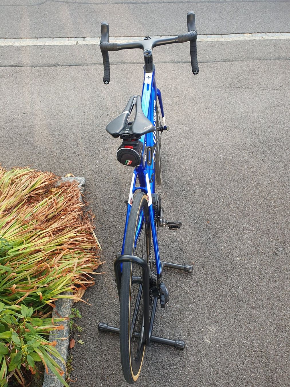 Wilier Biciclette: Wilier Zero SLR Disc Grösse M/49 blau Sram AXS Force – Usato da Baar venduto da Team_Di_Sevo 3