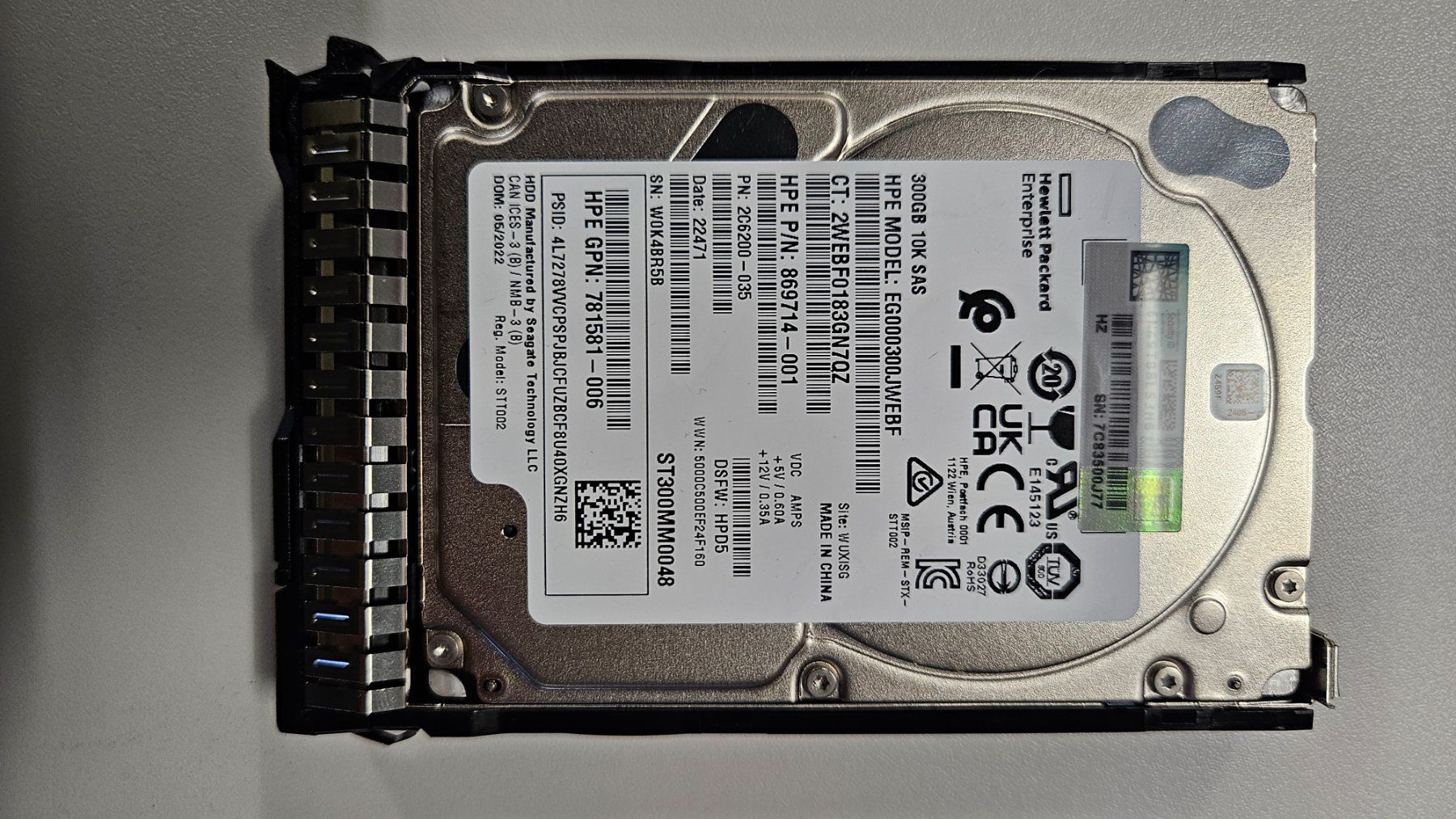 Hewlett Packard Disques durs: Server HPE Festplatte, 300GB 2.5" – Neuf (Voir description) à Weggis par CEDAEL