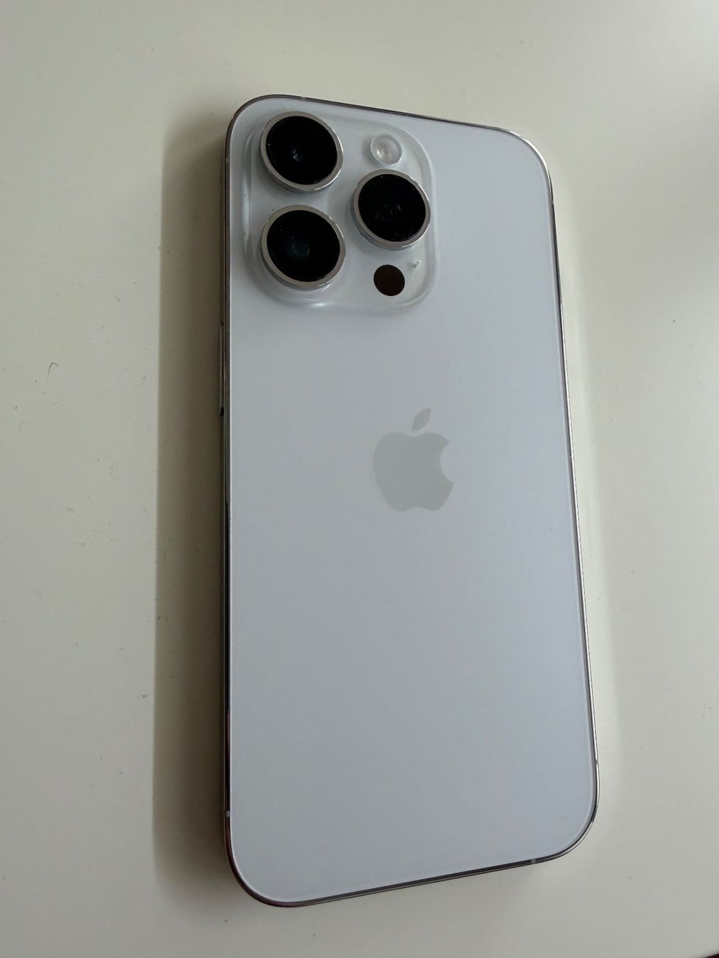 Apple Portables: iPhone 14 Pro – D'occasion à Wilen (Sarnen) par Gringgo82 2