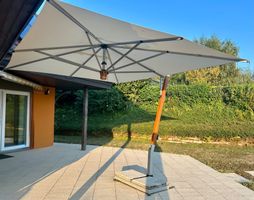Sonnenschirm mit Drehfunktion und Hülle. Marke FIM 4m x 3m