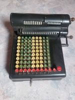 Antike Addiermaschine, Vintage Rechenmaschine, Sammlerstück
