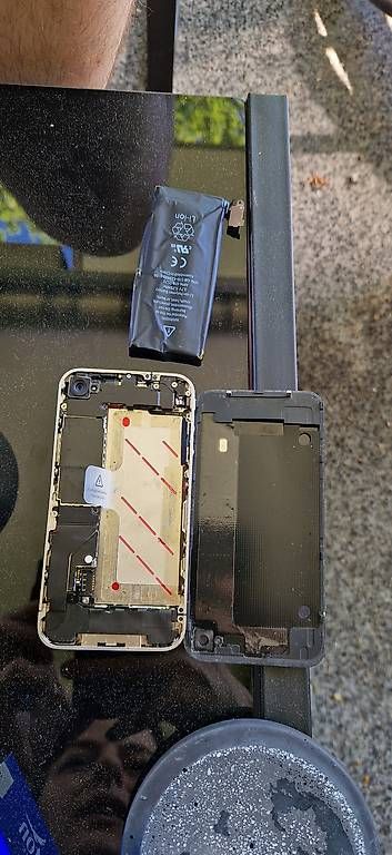 Apple Telefoni cellulari / Smartphones: Iphone 4 – Usato da Felben-Wellhausen venduto da Vollpfoschta 2