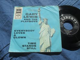 Gary Lewis And The Playboys : Everybody Loves A Clown