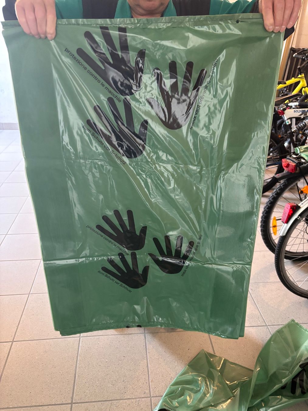 Tutti pezzi di ricambio auto: Set mit 25 Pneusäcken – Nuovo e nell'imballaggio originale da St. Gallen venduto da always-a-good-buy