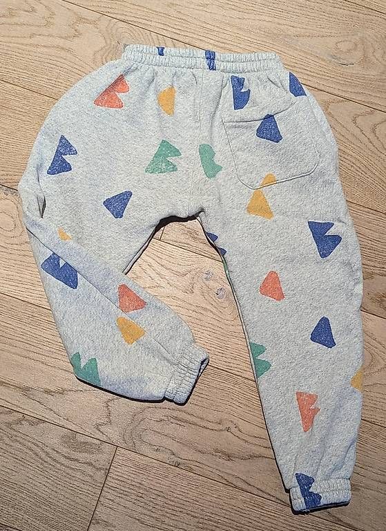 Pantaloni: BOBO CHOSES Trainerhose Gr. 110 grau – Usato da Seuzach venduto da louisa. 2
