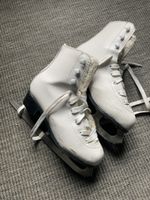 Weisse Schlittschuhe Gr. 33 Eislaufen Mädchen
