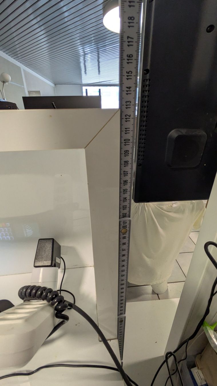 Allestimento di negozi e stand fieristici: Beck Design Empfangstheke mit Pult – Usato da Sursee venduto da rot_ygv9 1
