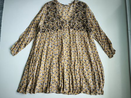 Zara neues kurzes fließendes Freizeitkleid L