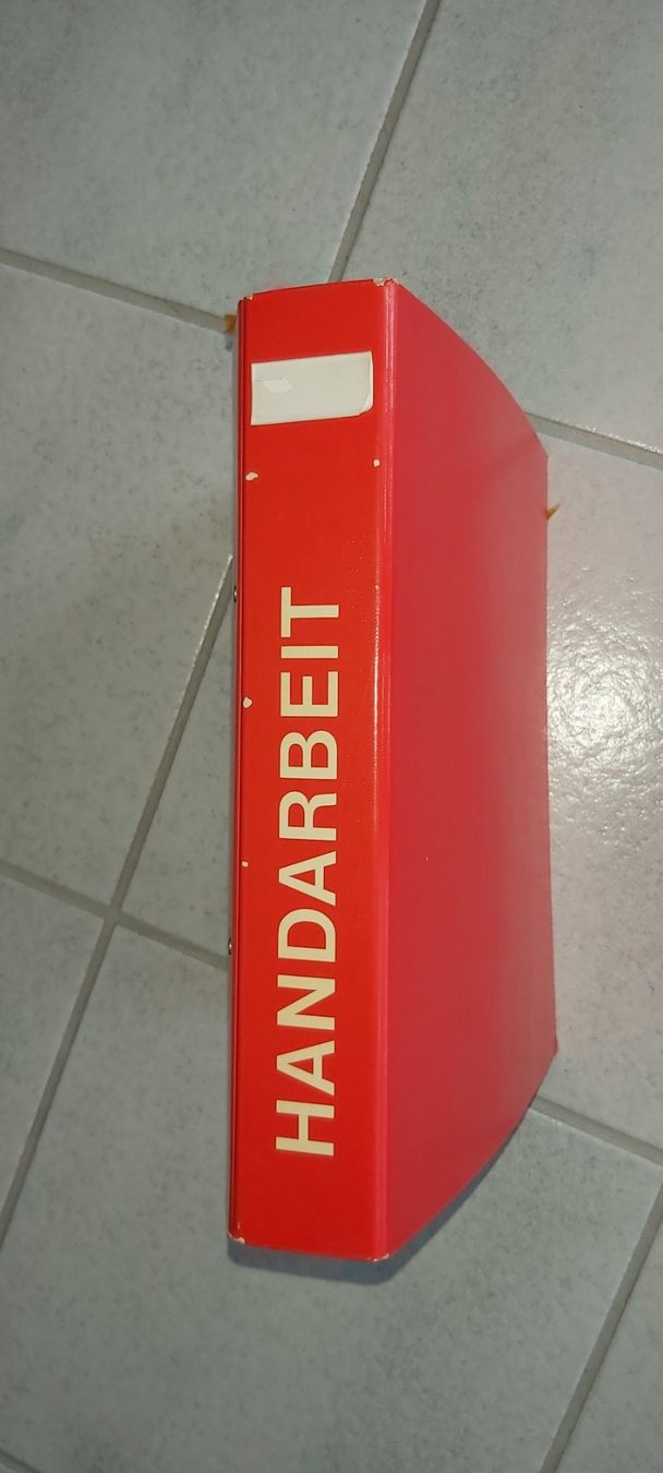 Raccoglitori: Handarbeitsordner von 1975 – Usato da Schwarzenbach SG venduto da mel_s6jj
