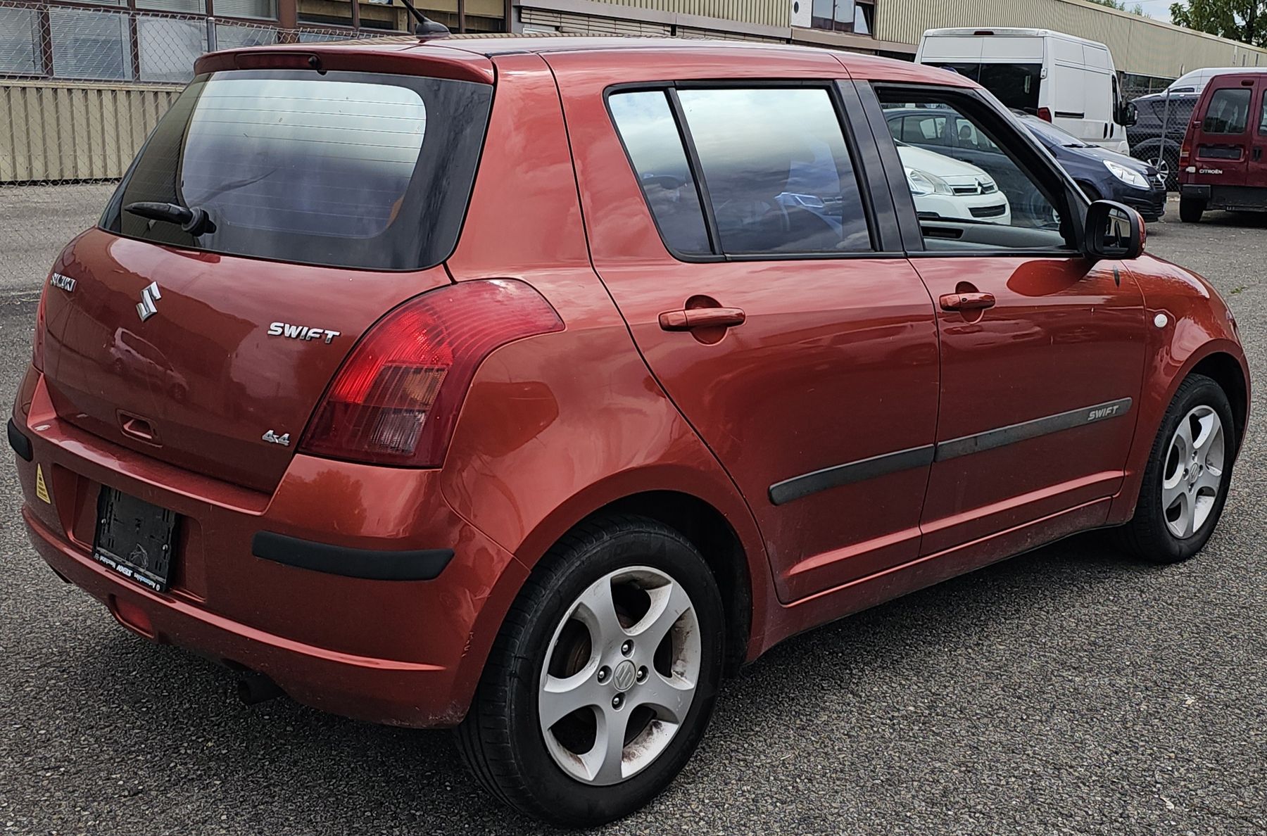Suzuki Autos: suzuki swift 4x4  – Défectueux à Chavornay par lev_qnm6 3