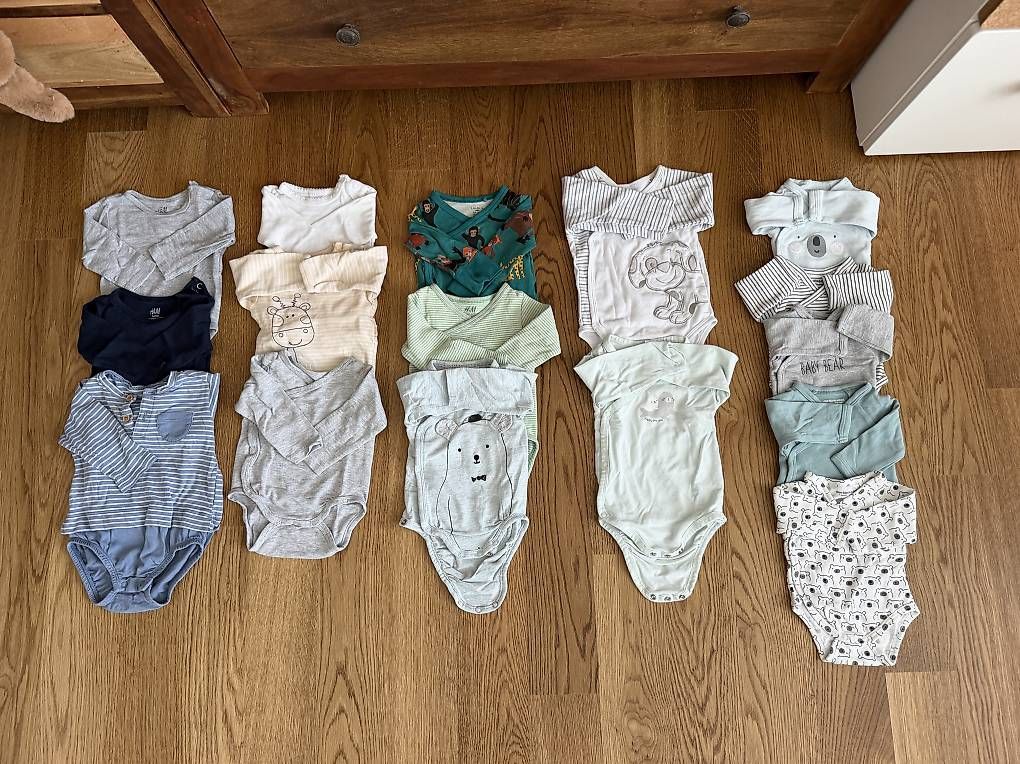 Lotti di vestiti: Grosses Babykleider-Paket Gr. 50 - 62 – Usato da Zürich venduto da leticia06 4