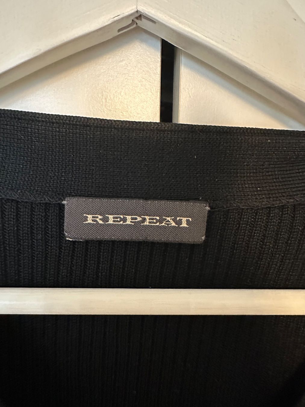 Repeat Giacche: Schwarze Strickjacke von Repeat, Grösse S/M – Usato da Schaan venduto da Hermine2018 1