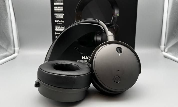 Audeze Cuffie: Audeze Maxwell Wireless Gaming Headset  – Nuovo (secondo la descrizione) da Opfikon venduto da Natda89