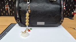 Taschenanhänger mit Herz, Kleeblatt und Schildkröte neu