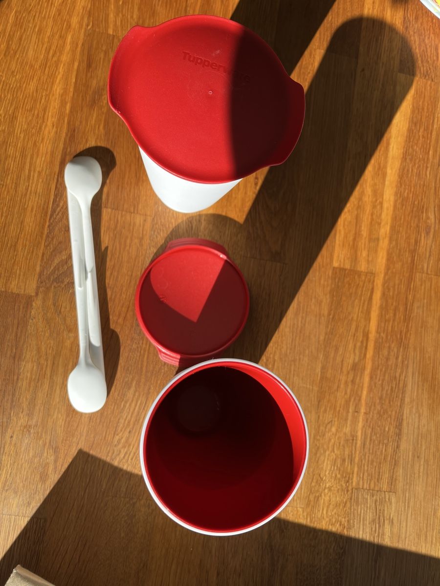 Tupperware Recipients et similaires: Tupperware Maxibecher 2 Stk. mit Deckel und Löffel. – D'occasion à Kriegstetten par sin_fp27 5