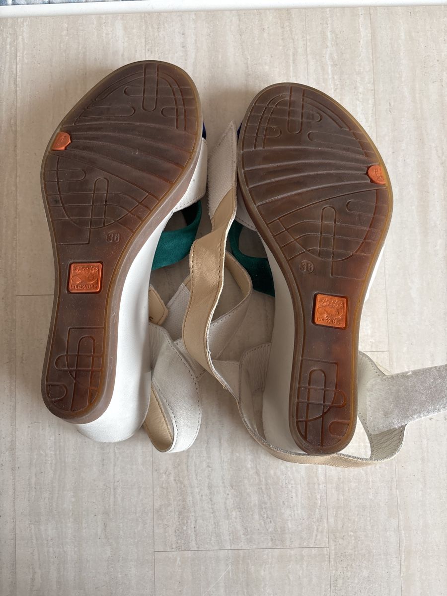 Scarpe da donna: Sandales compensées Bata, pointure 36 – Usato da Aigle venduto da Barbiette 2