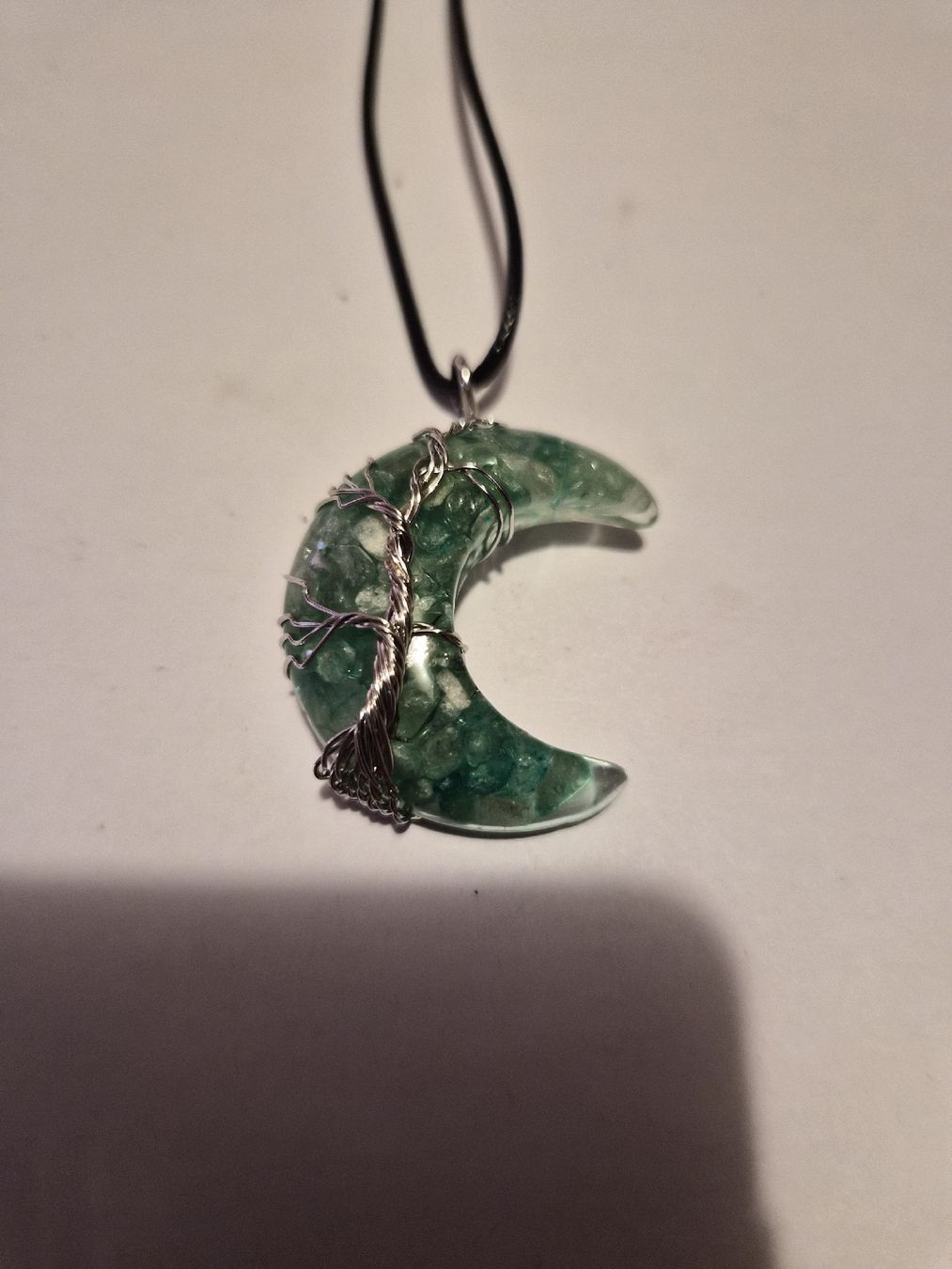 Catenine: collier demi lune – Nuovo (secondo la descrizione) da Senèdes venduto da hen_fw8b