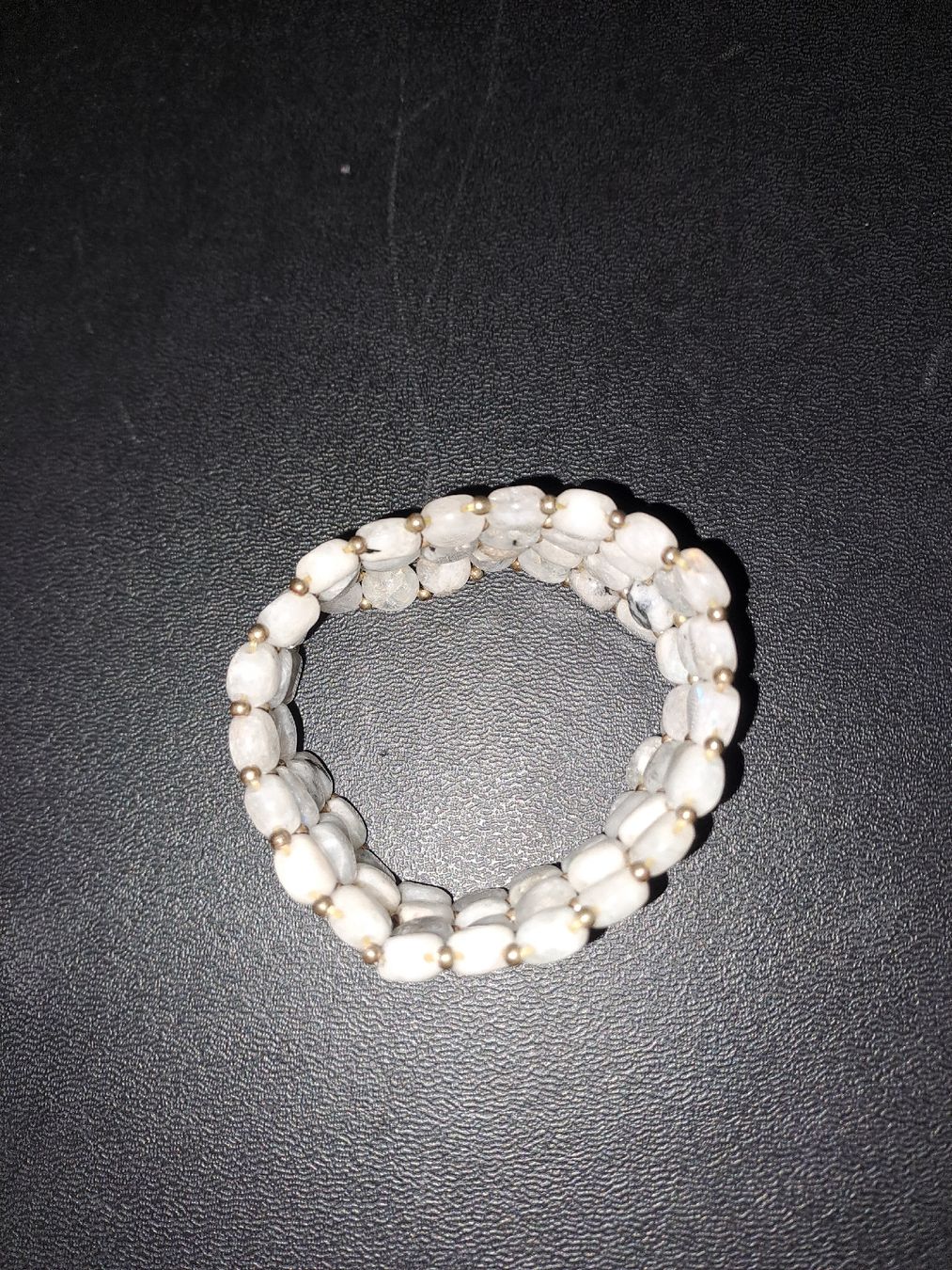 Bracelets: Mondstein Armband, elastisch, Durchmesser 7 cm – D'occasion à Belp par bea_2752 2