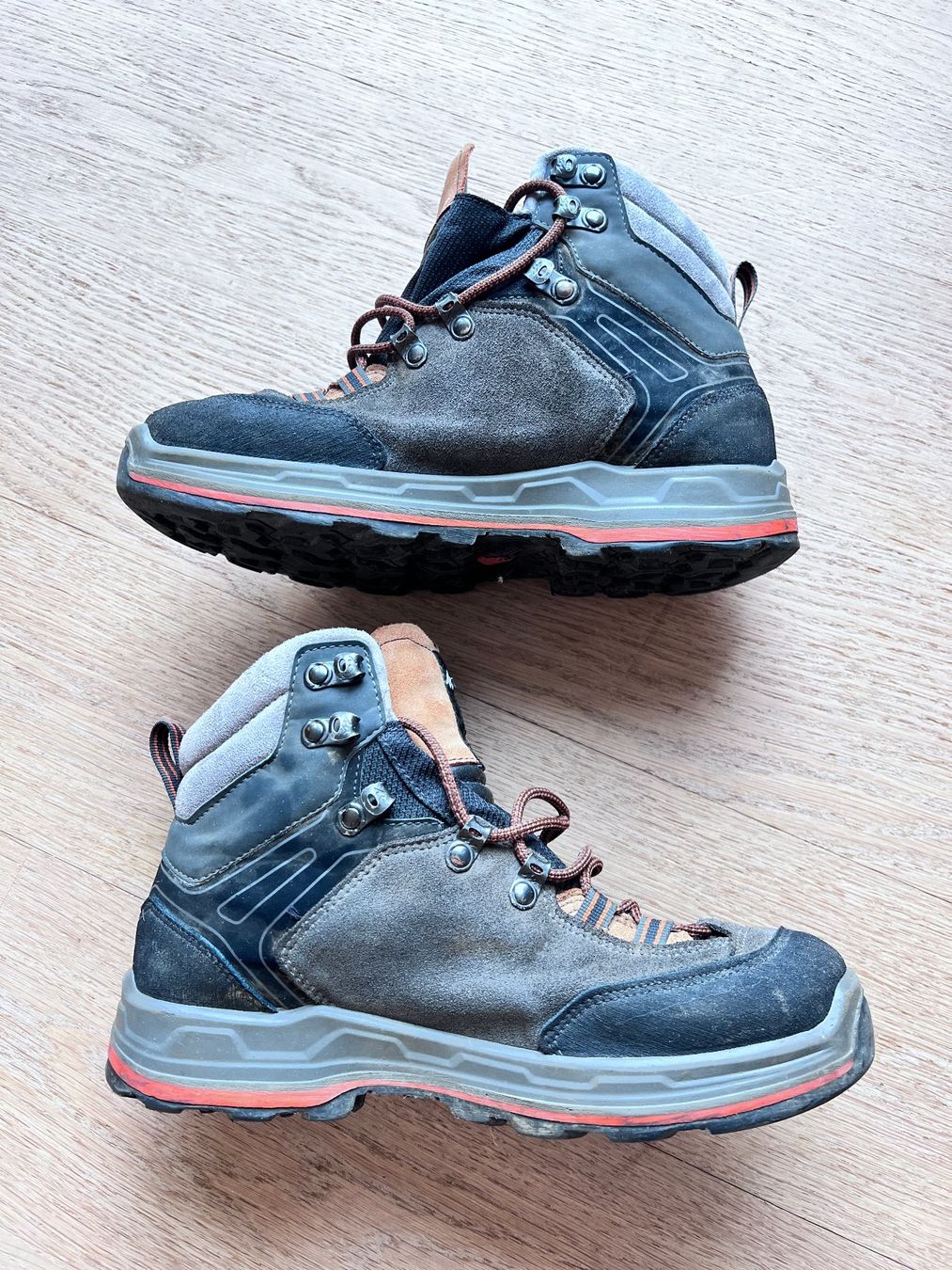 Decathlon Scarpe da uomo: Wanderschuhe Quechua, Gr. 39 - Waterproof – Usato da Kloten venduto da sanibunny 2