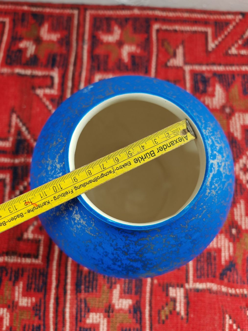 Vasi & Recipienti: Blaue Blumenvase mit Goldmuster, ca 19cm hoch – Nuovo (secondo la descrizione) da Rheinsulz venduto da Dred 5