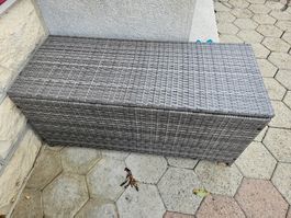 KISSENBOX