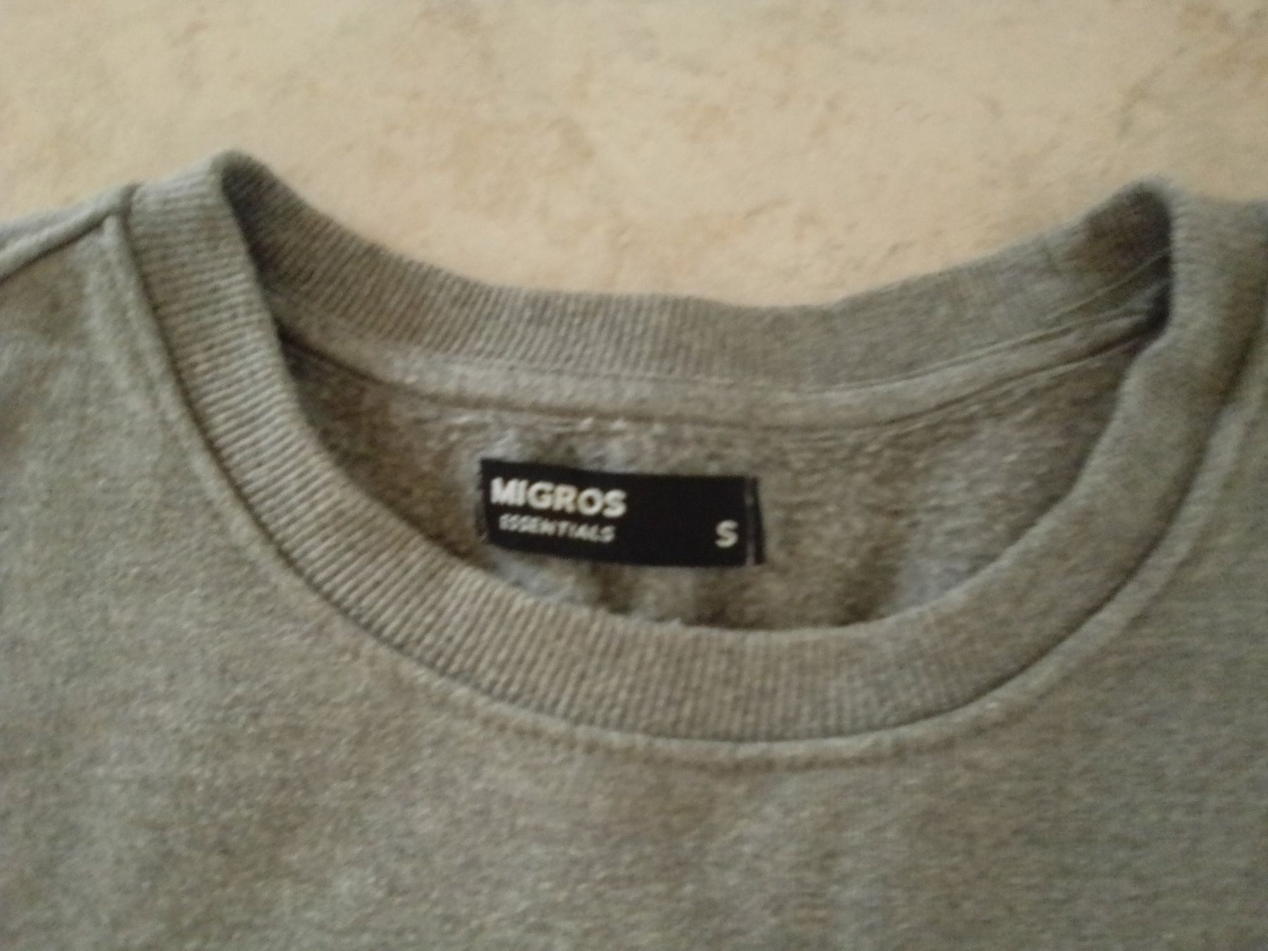 Maglioni & Felpe: Migros Essentials - Herren-Pullover, Grösse S, grau, NEU – Nuovo (secondo la descrizione) da Oftringen venduto da mwi_kv82 1