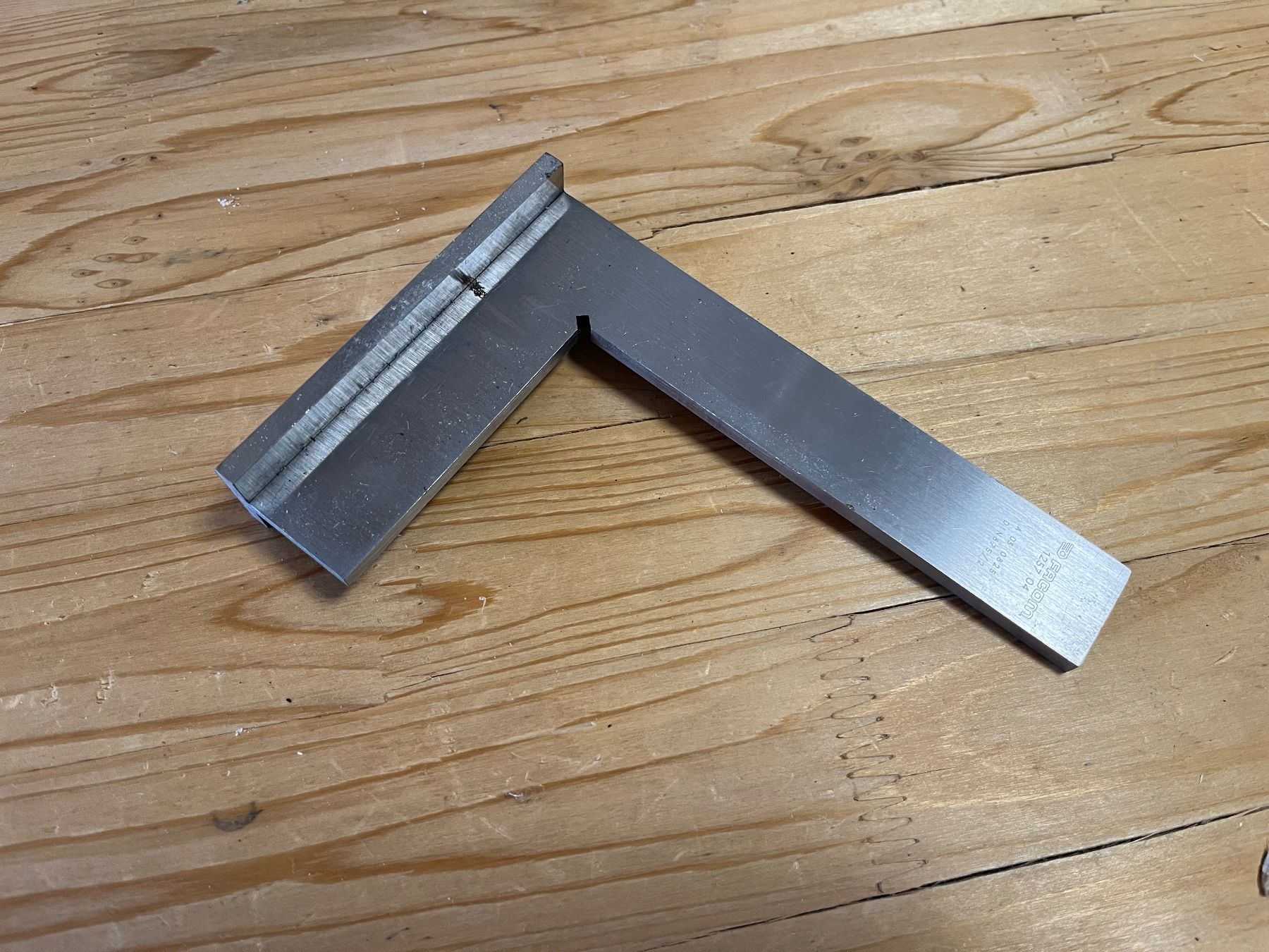 Facom Tutti gli attrezzi: Combination Square FACOM 1257.04 DIN875/2 used – Usato da Leysin venduto da nevin.mccallum