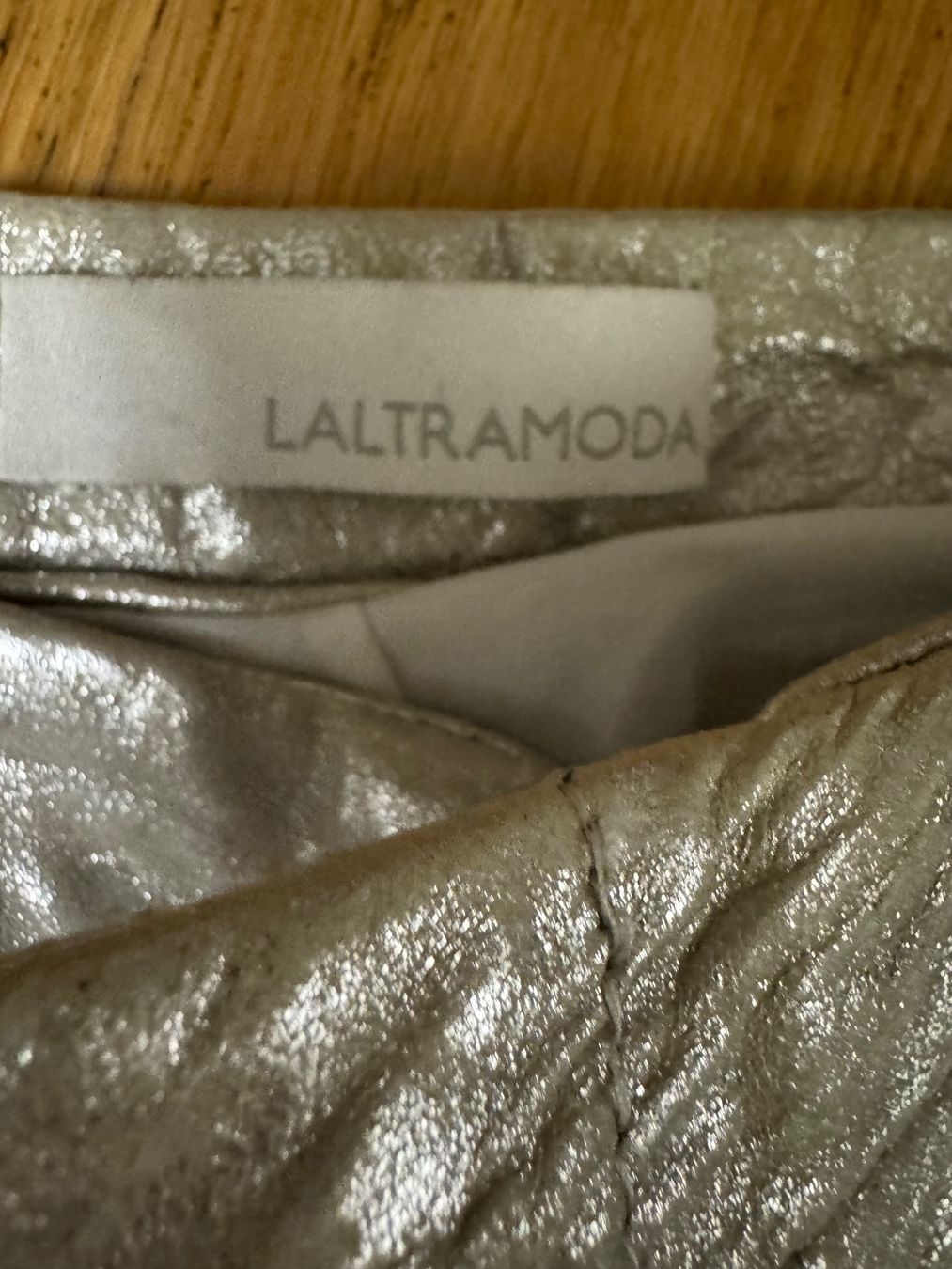 Pantaloni: Silberne Glanz Hose von LALTRAMODA – Nuovo (secondo la descrizione) da Adliswil venduto da Jessik0 7