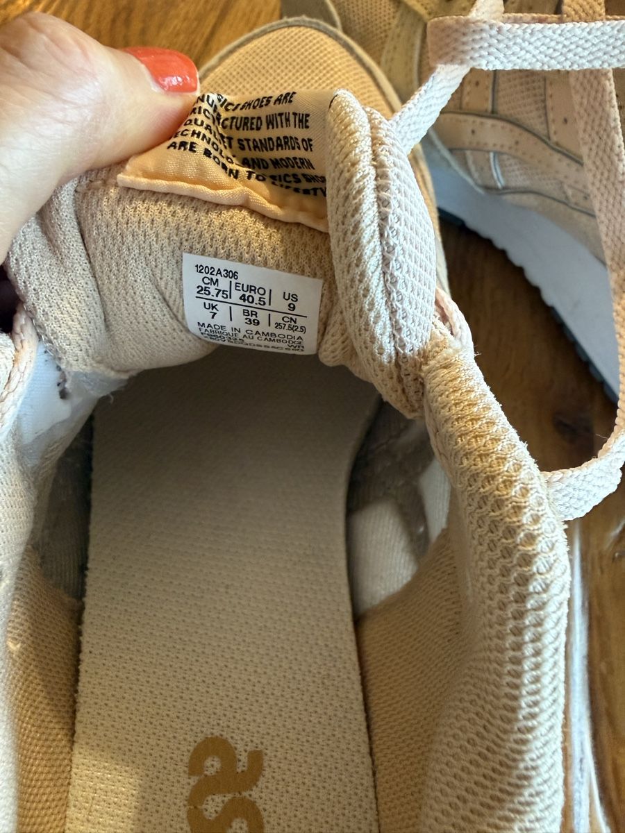Asics Scarpe da donna: Asics Sneakers Gr. 40.5 – Usato da Häutligen venduto da ale_k92f 2