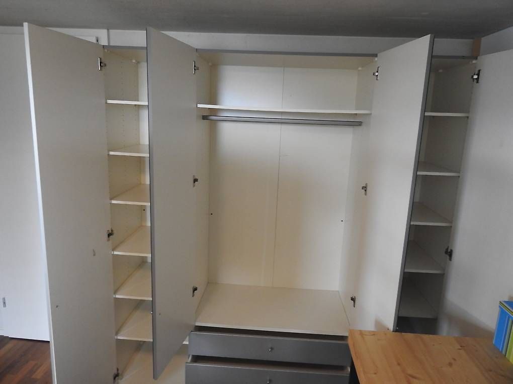 Armadi: Schrank Anthrazit mit Spiegel – Usato da Rain venduto da 999-800-K 3