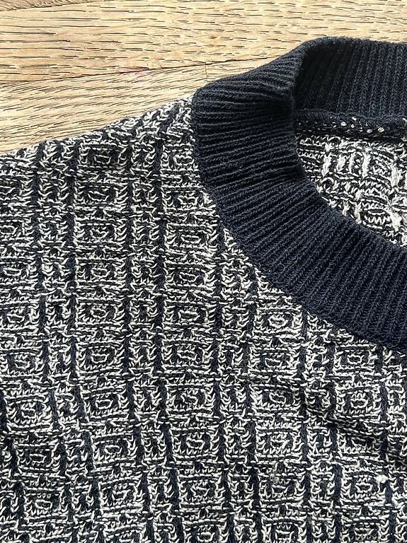 T-shirts: Strickshirt Grösse S – D'occasion à kriens par inf_9fnc 1