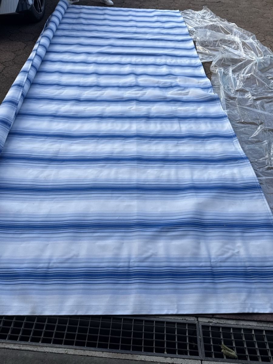 Tende da sole: Markisenstoff blau weiss gestreift neue Ware – Nuovo (secondo la descrizione) da Effretikon venduto da a.husejni01 1