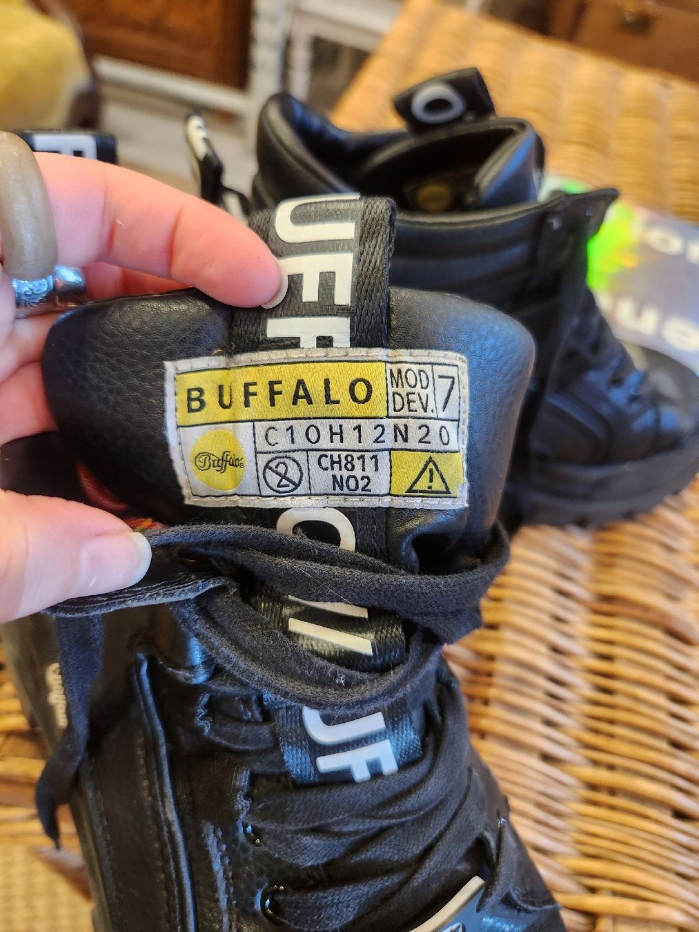 Buffalo Chaussures hommes: Buffalo – D'occasion à Donneloye par gob_nn9d 4