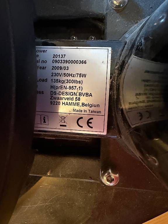 Vélos d'appartement: Vibrationsplatte DKN V-Power Line – D'occasion à Luzein par lielle 2
