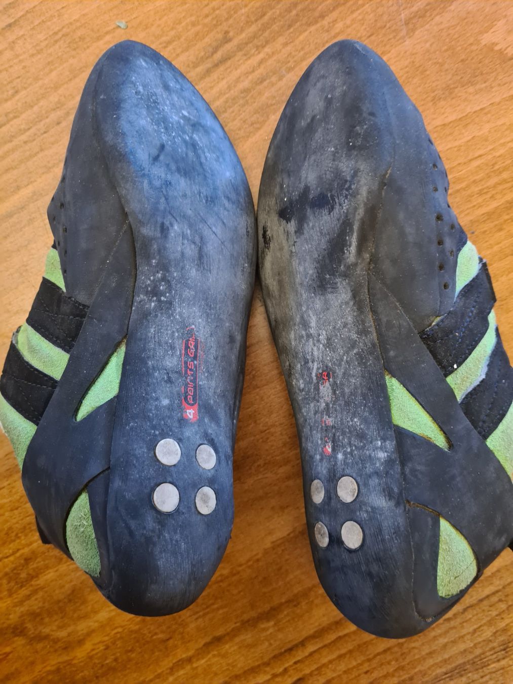 Murs & prises d'escalade: Kletterschuhe – D'occasion à Luzern par Waldifee 1
