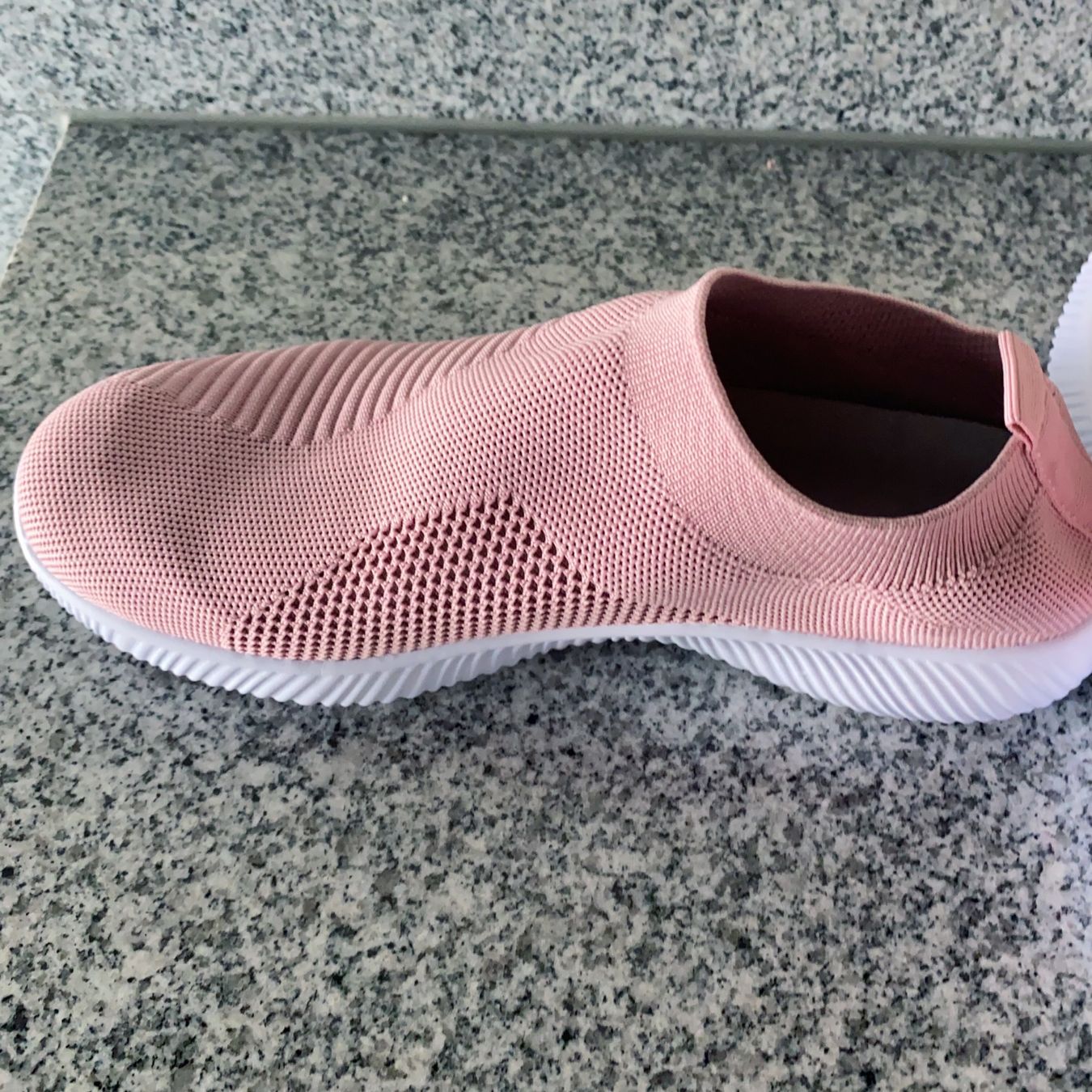 Scarpe da donna: Atmungsaktive Sneaker – Nuovo (secondo la descrizione) da Luzern venduto da Felicita_26 3
