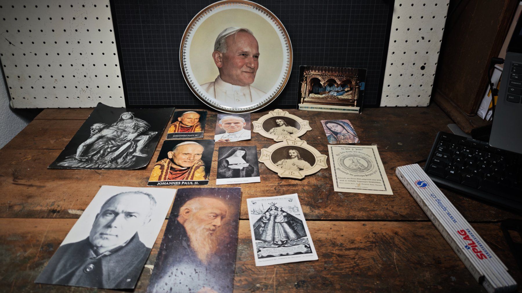 Foto & Immagini: Wunderschöner alter Papst Teller und diversehieligen Bilder – Usato da Gelterkinden venduto da MYSTOREFORYOU4460 9