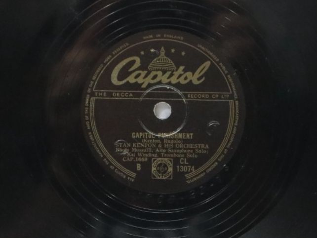 Vinyles: Schellack Stan Kenton Lover / Capitol Punishment – D'occasion à Eschenbach SG par Astalavista 4