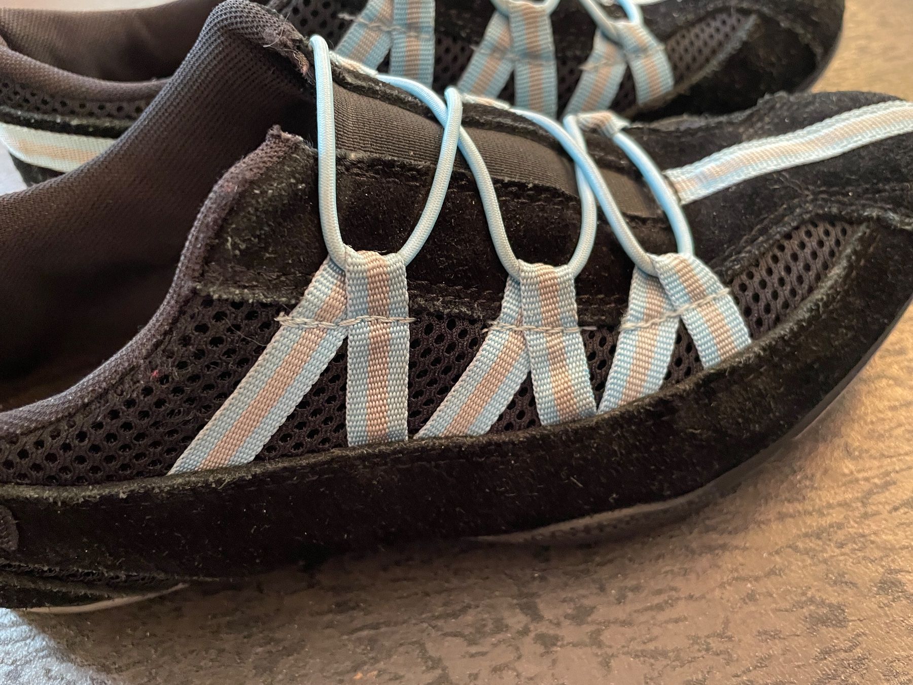 Scarpe per ragazze: Sneaker / Schuhe / Turnschuhe  Gr. 37 – Usato da Füllinsdorf venduto da bienli 1