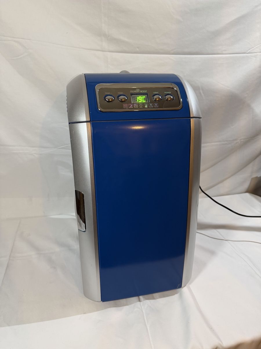 Frigoriferi & Refrigeratori: Mini Frigo marke Nordfrost – Usato da Oberwil BL venduto da Hariva 1