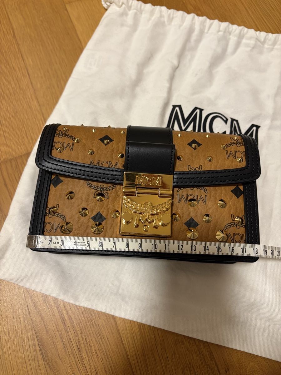 Mcm Borse da donna: MCM Tracy in Monogram mit Gold Details – Nuovo (secondo la descrizione) da Staufen venduto da pat_c7tc 8