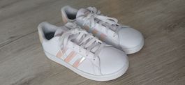 Adidas Turnschuhe weiss Grösse 37 1/3 sehr guter Zustand