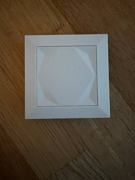 Interrupteurs: Loxone Touch Air Weiss – D'occasion à Ulmiz par benjamin_9392