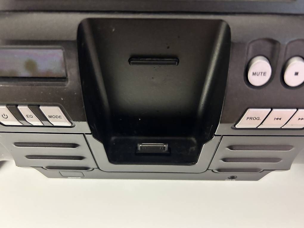 Dual Lettore multimediale portatile: Dual Ghettoblaster mit iphone 4 anschluss – Usato da Hildisrieden venduto da Frentz 2