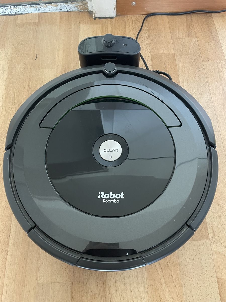 Irobot Aspirapolveri & Accessori: iRobot Roomba Staubsaugerroboter – Usato da Wallisellen venduto da ale_v9vd