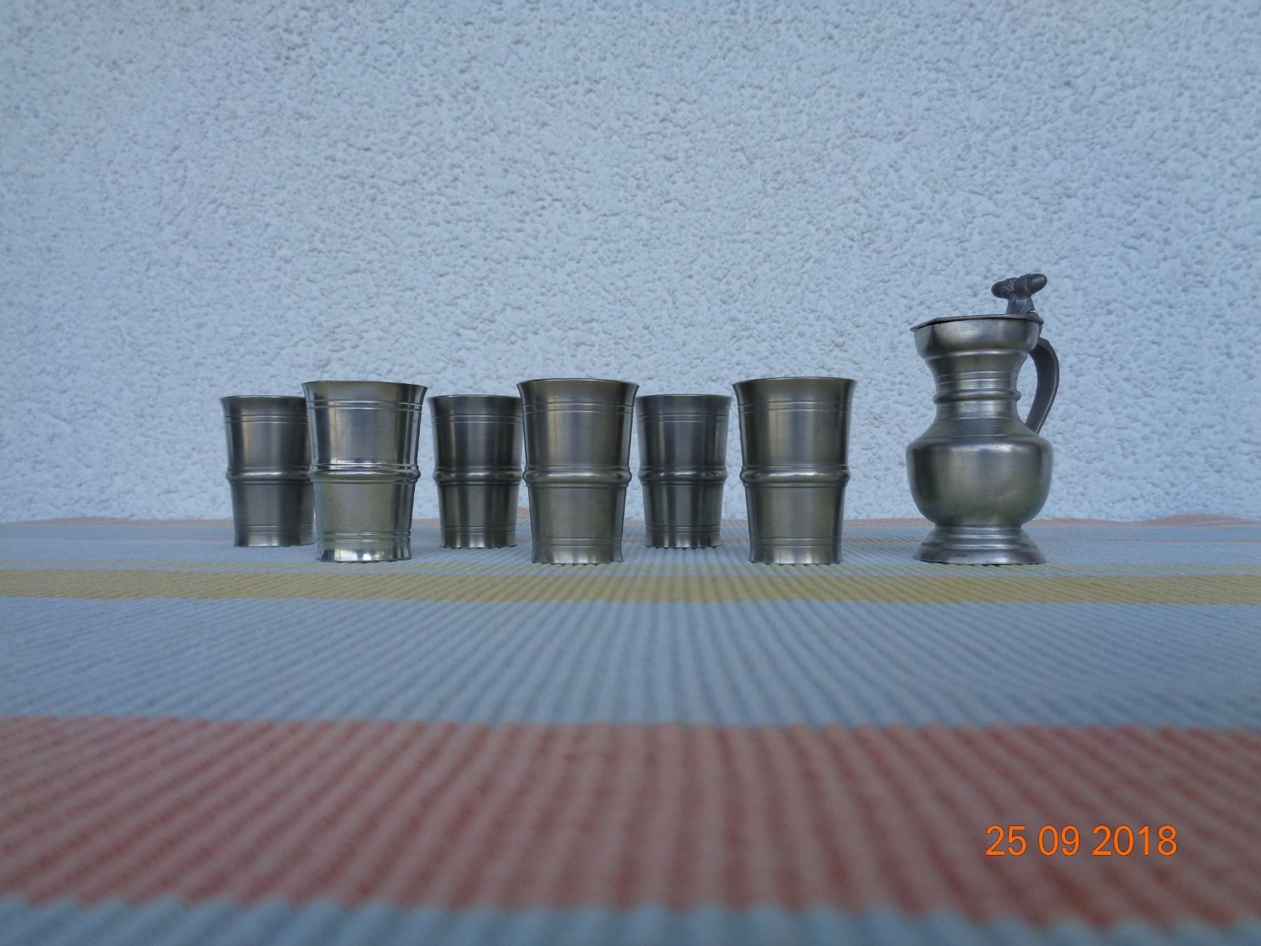 Tassen: Hübsches Mini Schnaps-Set aus Zinn – Gebraucht aus Dietikon von Branquinha1981 4