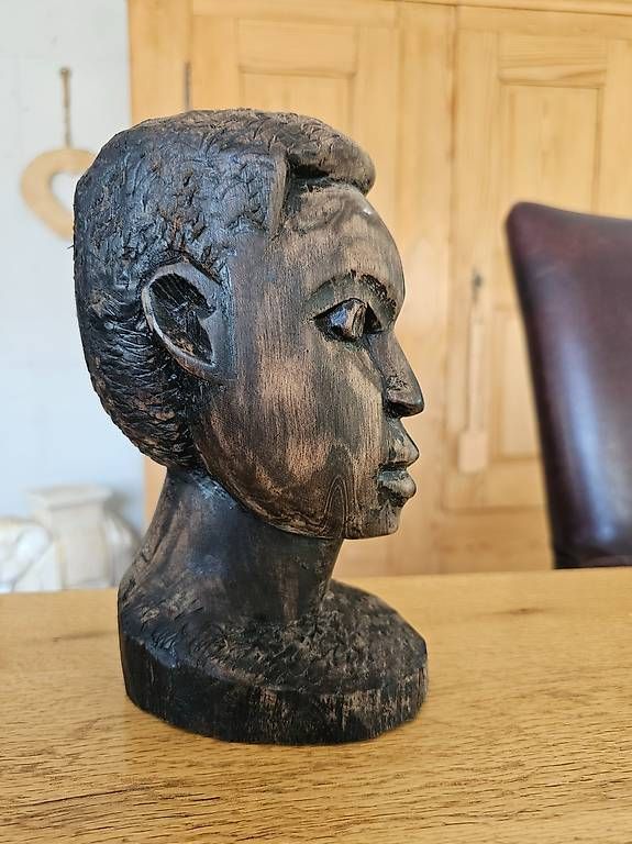 Figuren: Decobüste aus holz  – Gebraucht aus Rothrist von Neubeginn