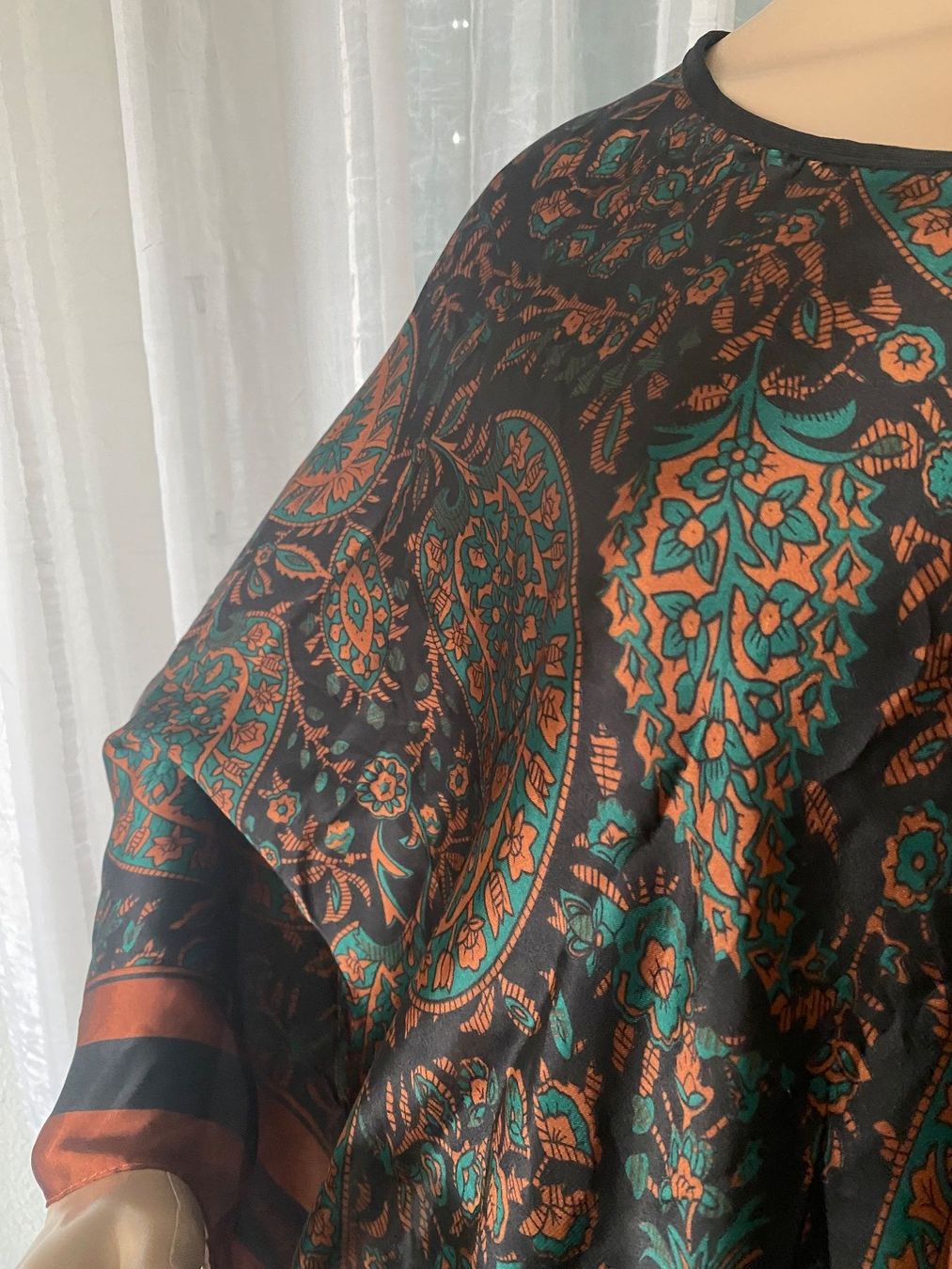 Camicette: edler/stylischer Blusen-Poncho,Silk-Feeling,1 Size – Nuovo e nell'imballaggio originale da Winkel venduto da ferrari2022 7