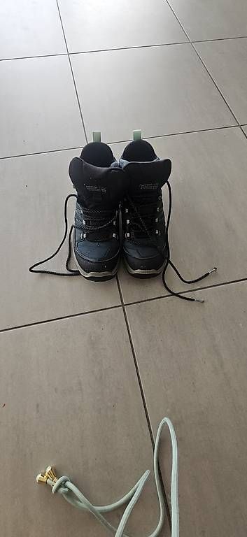 Decathlon Scarpe da donna: Wanderschuhe Decathlon Gr. 40 – Usato da Walchwil venduto da Sandy08 2