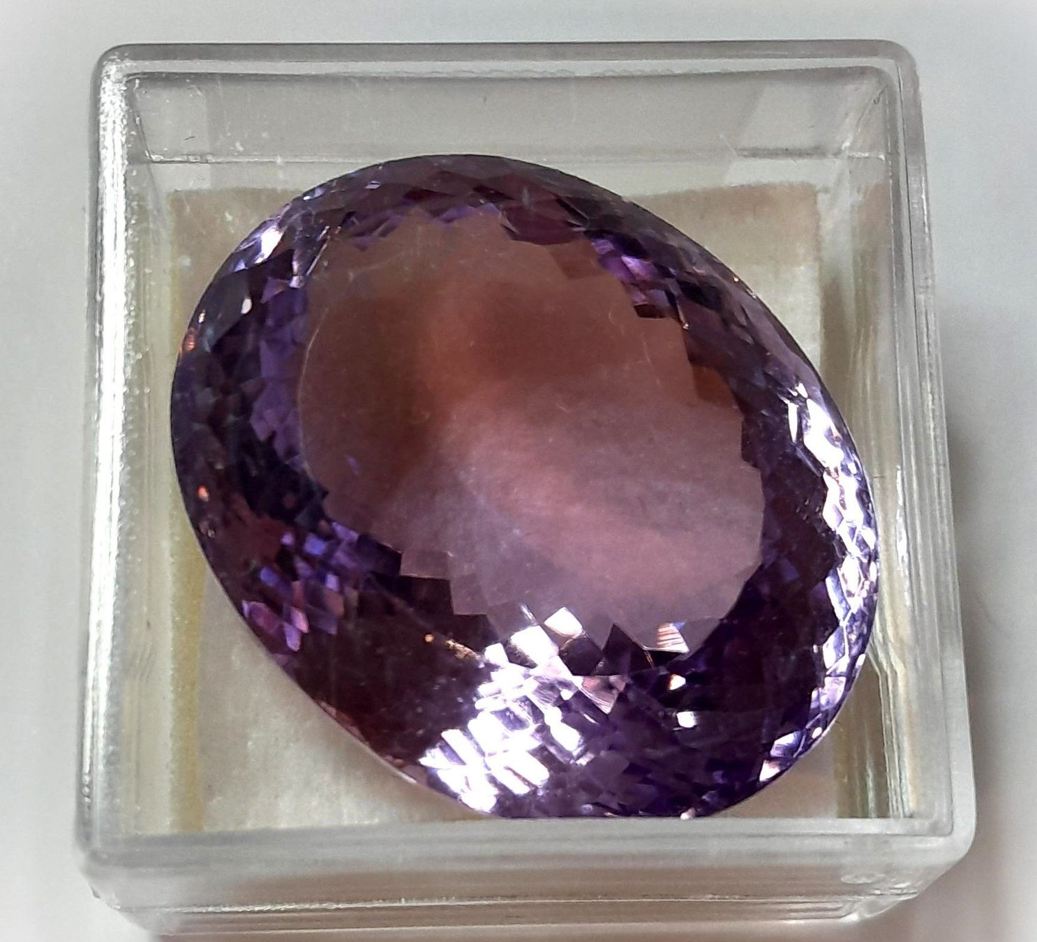 Edelsteine: Améthyste ovale 53.50 ct - Valeur 749.- Fr – Neu (gemäss Beschreibung) aus Grimisuat von Valgem